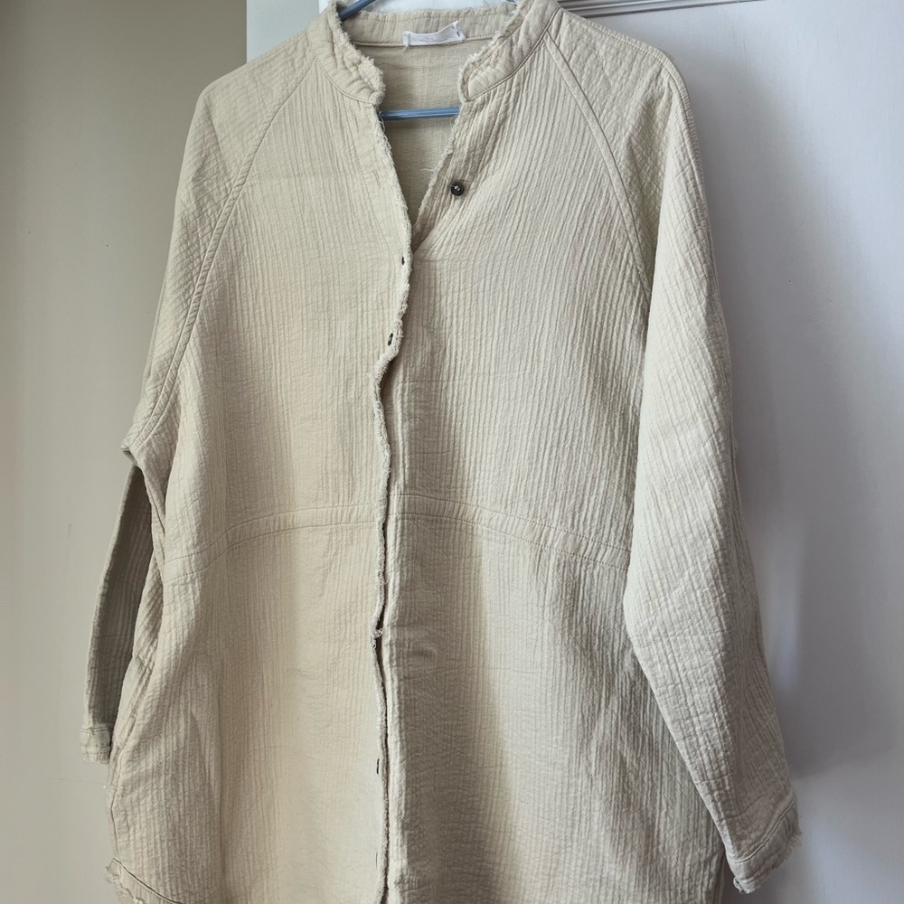 Women’s XL Cream Button Down Shirt